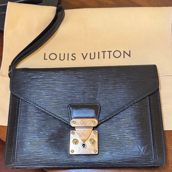 Louis Vuitton Handbags - Louis Vuitton Black Epi Leather Sellier Dragonne Clutch Wristlet w/dust bag